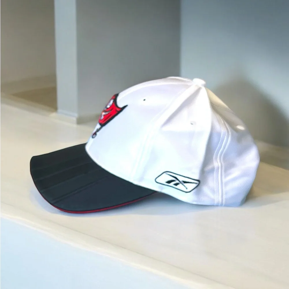 Reebok NFL Tampa Bay Buccaneers Cap. One Size Fits All.